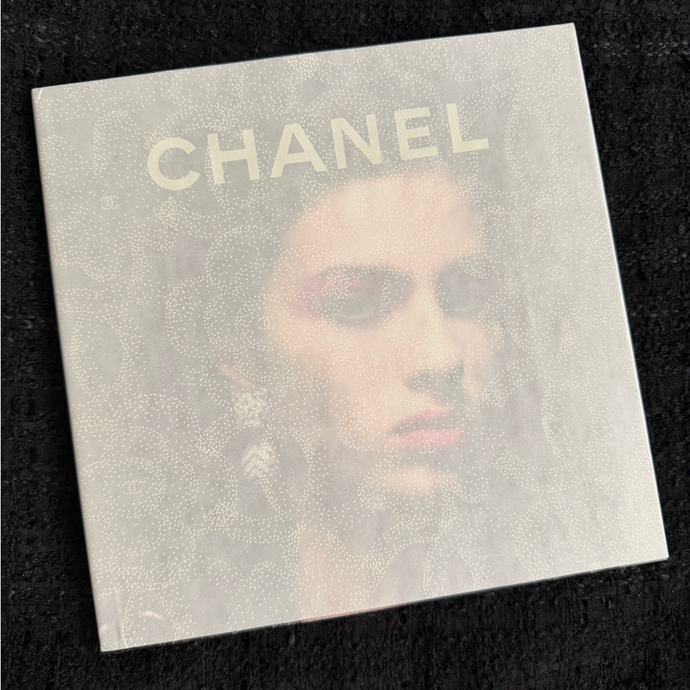 Auth Chanel Ready to Wear Fall Winter 2023/24 Photo Book
